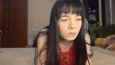 Snapshot of gothickq chatting on August 5, 2026, 5:49 pm gothickq online show from August 5, 2026, 5:49 pm