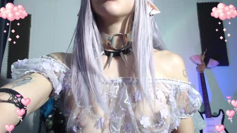 Snapshot of gothicute chatting on December 10, 2024, 7:05 am online show from December 10, 2024, 7:05 am