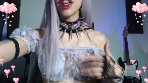 Snapshot of gothicute chatting on December 22, 2024, 7:22 am online show from December 22, 2024, 7:22 am