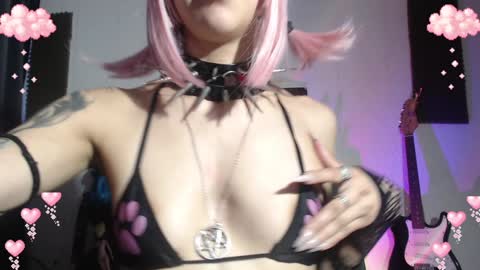 Snapshot of gothicute chatting on December 27, 2024, 6:14 am online show from December 27, 2024, 6:14 am