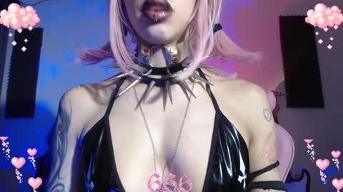 Snapshot of gothicute chatting on January 23, 2025, 5:56 am online show from January 23, 2025, 5:56 am