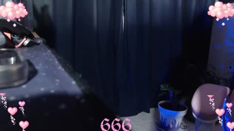 Snapshot of gothicute chatting on January 23, 2025, 8:57 am online show from January 23, 2025, 8:57 am