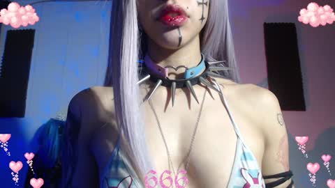 Snapshot of gothicute chatting on January 24, 2025, 5:21 am online show from January 24, 2025, 5:21 am