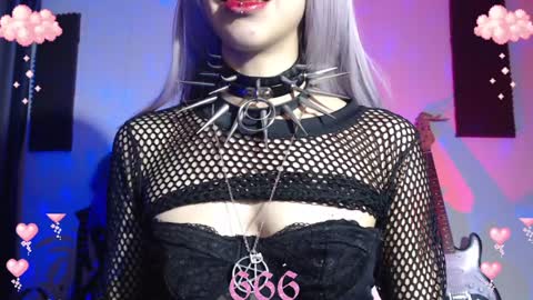 Snapshot of gothicute chatting on January 31, 2025, 6:24 am online show from January 31, 2025, 6:24 am