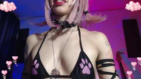 Snapshot of gothicute chatting on February 10, 2025, 6:31 am online show from February 10, 2025, 6:31 am