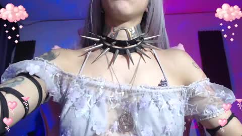 Snapshot of gothicute chatting on February 11, 2025, 6:40 am online show from February 11, 2025, 6:40 am