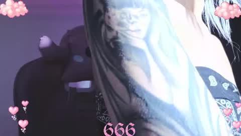 Snapshot of gothicute chatting on July 14, 2026, 10:21 am online show from July 14, 2026, 10:21 am
