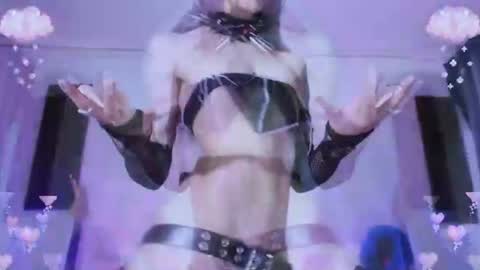 Snapshot of gothicute chatting on July 17, 2026, 6:31 am online show from July 17, 2026, 6:31 am