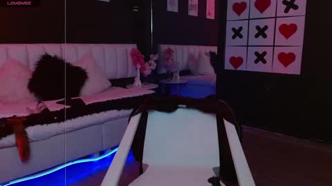 Meredith Alessandra online show from March 6, 2025, 4:41 am