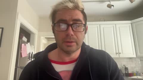 Snapshot of gr33nvap chatting on February 25, 2026, 2:59 pm Cuddleguy online show from February 25, 2026, 2:59 pm