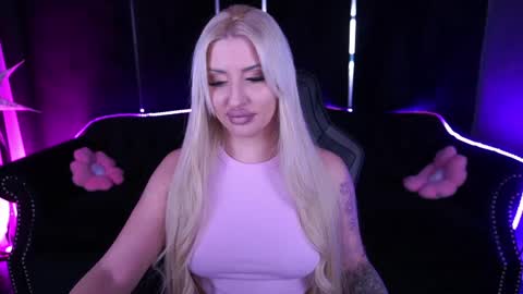 gracedaviess online show from May 1, 2026, 1:05 pm