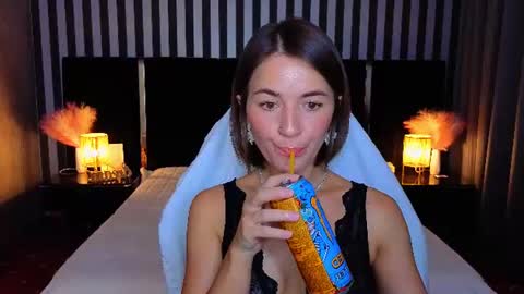 gracefulmichelle online show from July 7, 2026, 7:07 pm
