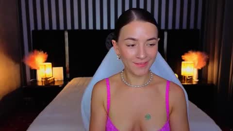 gracefulmichelle online show from July 13, 2026, 7:27 pm