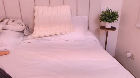 Snapshot of gracemontgomery chatting on October 10, 2025, 1:37 am Grace online show from October 10, 2025, 1:37 am