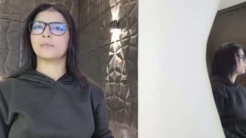 Snapshot of graceymilf999 chatting on September 28, 2025, 11:15 am Gracey Milf online show from September 28, 2025, 11:15 am