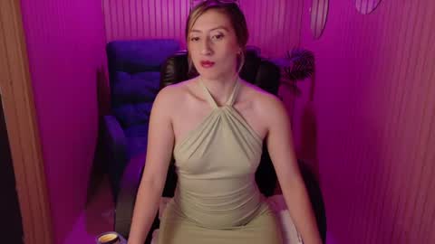 Snapshot of graciecollins chatting on June 4, 2026, 3:29 pm Gracie online show from June 4, 2026, 3:29 pm