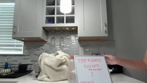 Snapshot of graciesmith27 chatting on June 19, 2026, 6:34 pm Gracie Smith online show from June 19, 2026, 6:34 pm