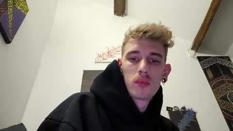 Snapshot of graff4 chatting on December 30, 2024, 12:22 am Smallcom online show from December 30, 2024, 12:22 am