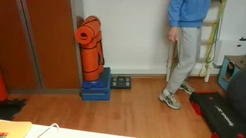 grandbi online show from April 1, 2026, 9:43 am