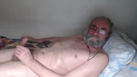 Snapshot of grandpa_mark chatting on October 11, 2025, 2:59 pm Mark online show from October 11, 2025, 2:59 pm