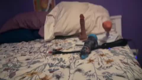 gratefulslut69 online show from April 24, 2026, 4:59 am