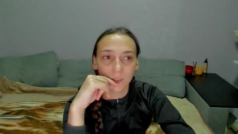 Anna online show from December 22, 2025, 1:41 pm