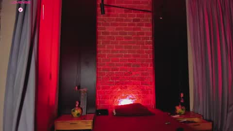 Snapshot of grayandrews chatting on June 17, 2026, 12:24 am grayandrews online show from June 17, 2026, 12:24 am