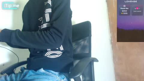 Gray online show from April 30, 2026, 12:22 pm