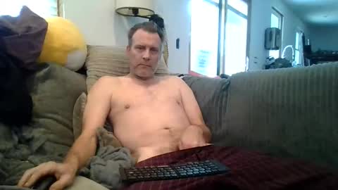 Snapshot of graylonewolf chatting on November 27, 2025, 2:08 pm Gray lone wolf online show from November 27, 2025, 2:08 pm