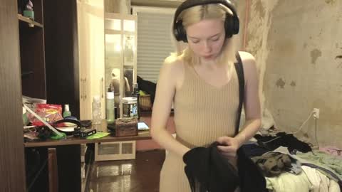 Snapshot of graylovescookies chatting on December 21, 2024, 11:24 pm graylovescookies online show from December 21, 2024, 11:24 pm