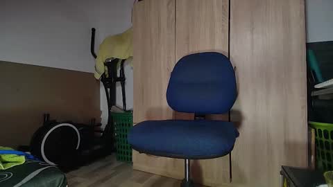 Snapshot of grayrosty chatting on October 17, 2025, 1:46 pm grayrosty online show from October 17, 2025, 1:46 pm