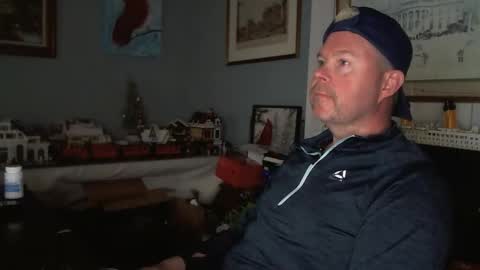 Snapshot of grayson_maxx chatting on April 12, 2026, 11:43 pm grayson_maxx online show from April 12, 2026, 11:43 pm