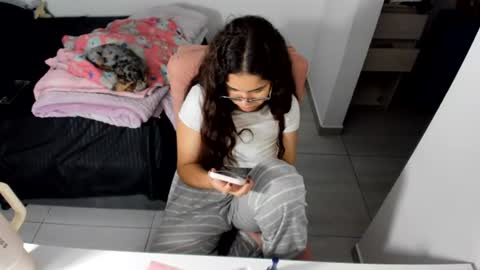 GreciaRuiz online show from June 22, 2026, 3:58 am