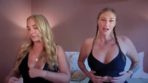 Snapshot of green_eyed_goddess_ chatting on January 6, 2026, 8:45 pm Green Eyed Goddess online show from January 6, 2026, 8:45 pm