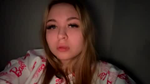 Lina 3 online show from February 5, 2025, 8:57 pm