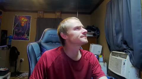 Snapshot of greenlungs8195 chatting on September 11, 2025, 8:36 am Greenlungs8195 online show from September 11, 2025, 8:36 am