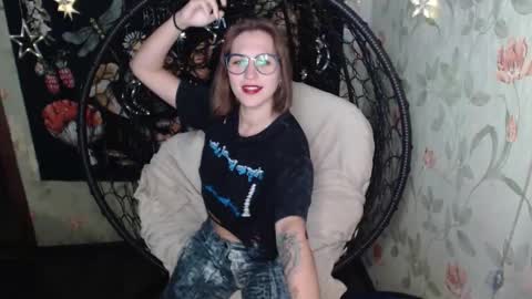 Snapshot of greenwitch9 chatting on September 20, 2025, 12:06 pm Lina online show from September 20, 2025, 12:06 pm