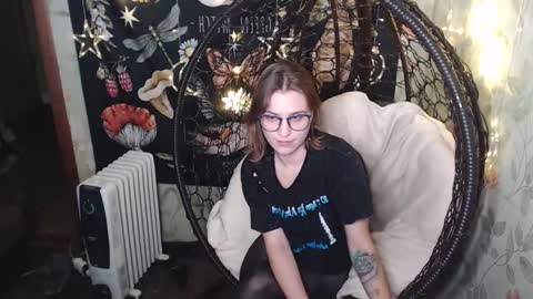 Snapshot of greenwitch9 chatting on November 6, 2025, 5:25 pm Lina online show from November 6, 2025, 5:25 pm