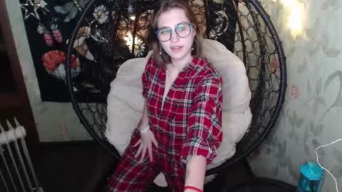 Snapshot of greenwitch9 chatting on November 26, 2025, 8:48 am Lina online show from November 26, 2025, 8:48 am