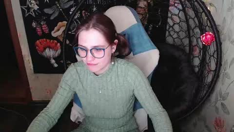Lina online show from May 3, 2026, 1:06 pm