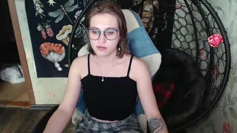 Snapshot of greenwitch9 chatting on June 7, 2026, 11:58 am Lina online show from June 7, 2026, 11:58 am