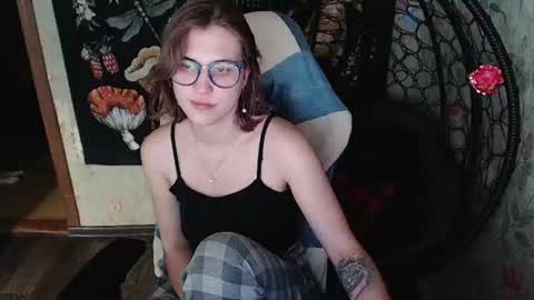 Snapshot of greenwitch9 chatting on June 14, 2026, 3:03 pm Lina online show from June 14, 2026, 3:03 pm