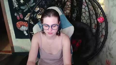 Snapshot of greenwitch9 chatting on June 23, 2026, 11:30 am Lina online show from June 23, 2026, 11:30 am