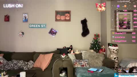 SexQueen Nikki online show from November 30, 2025, 5:11 am