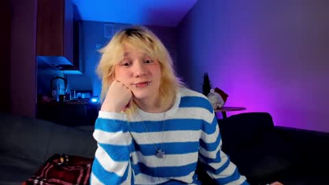 Greg-independent model online show from December 24, 2024, 7:22 pm