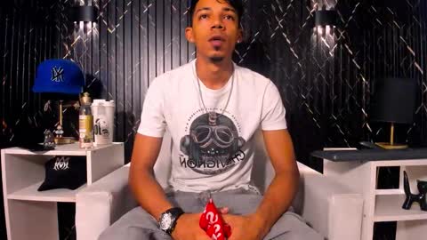 Snapshot of gregory_sforza chatting on October 15, 2025, 12:27 pm GregorySforza online show from October 15, 2025, 12:27 pm