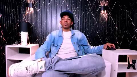 Snapshot of gregory_sforza chatting on October 28, 2025, 12:19 pm GregorySforza online show from October 28, 2025, 12:19 pm