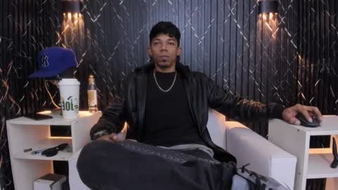 Snapshot of gregory_sforza chatting on November 6, 2025, 12:06 pm GregorySforza online show from November 6, 2025, 12:06 pm