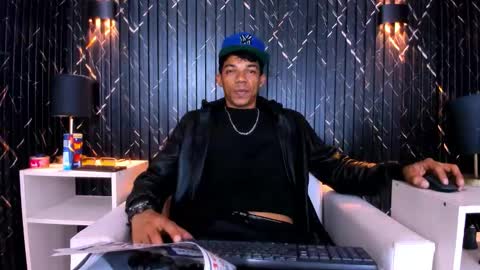 Snapshot of gregory_sforza chatting on December 15, 2025, 5:06 pm GregorySforza online show from December 15, 2025, 5:06 pm