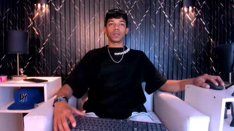 Snapshot of gregory_sforza chatting on December 17, 2025, 6:36 pm GregorySforza online show from December 17, 2025, 6:36 pm